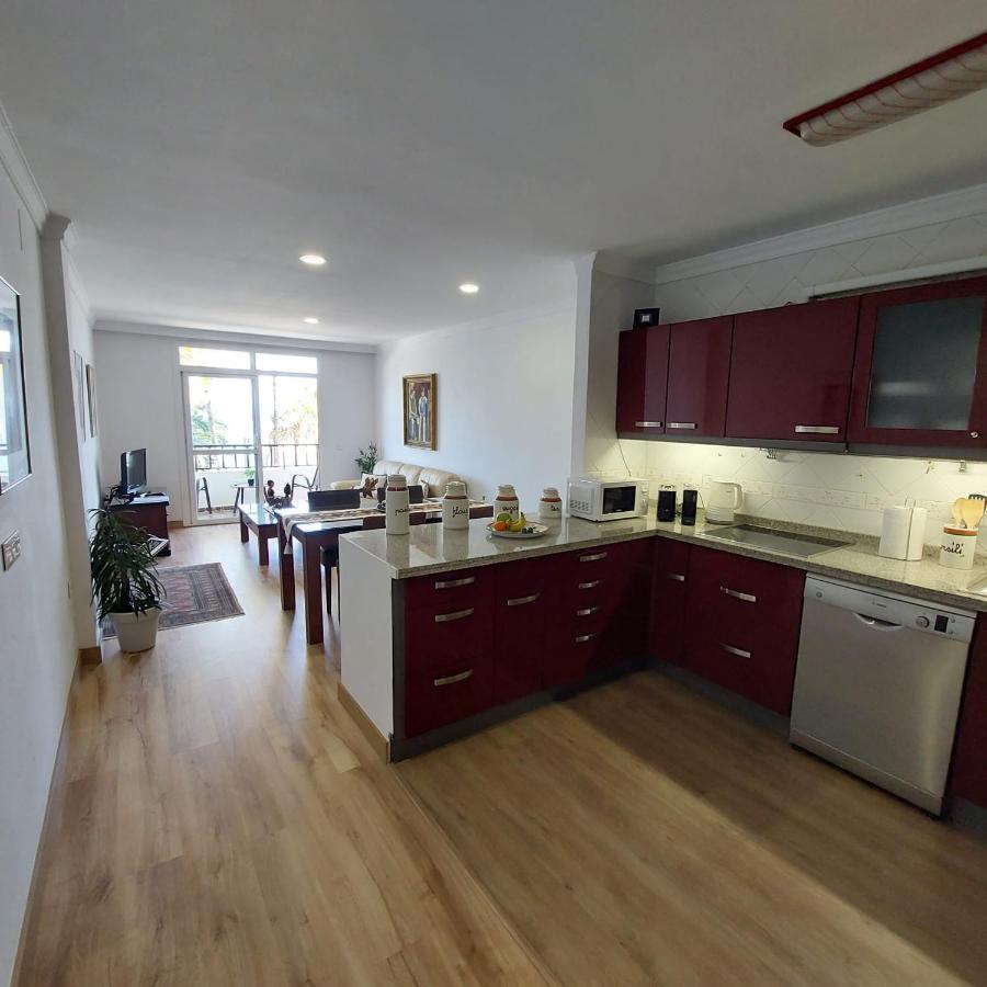 Apartamento Frente A La Playa Piso 2 เอสเตโปนา ภายนอก รูปภาพ